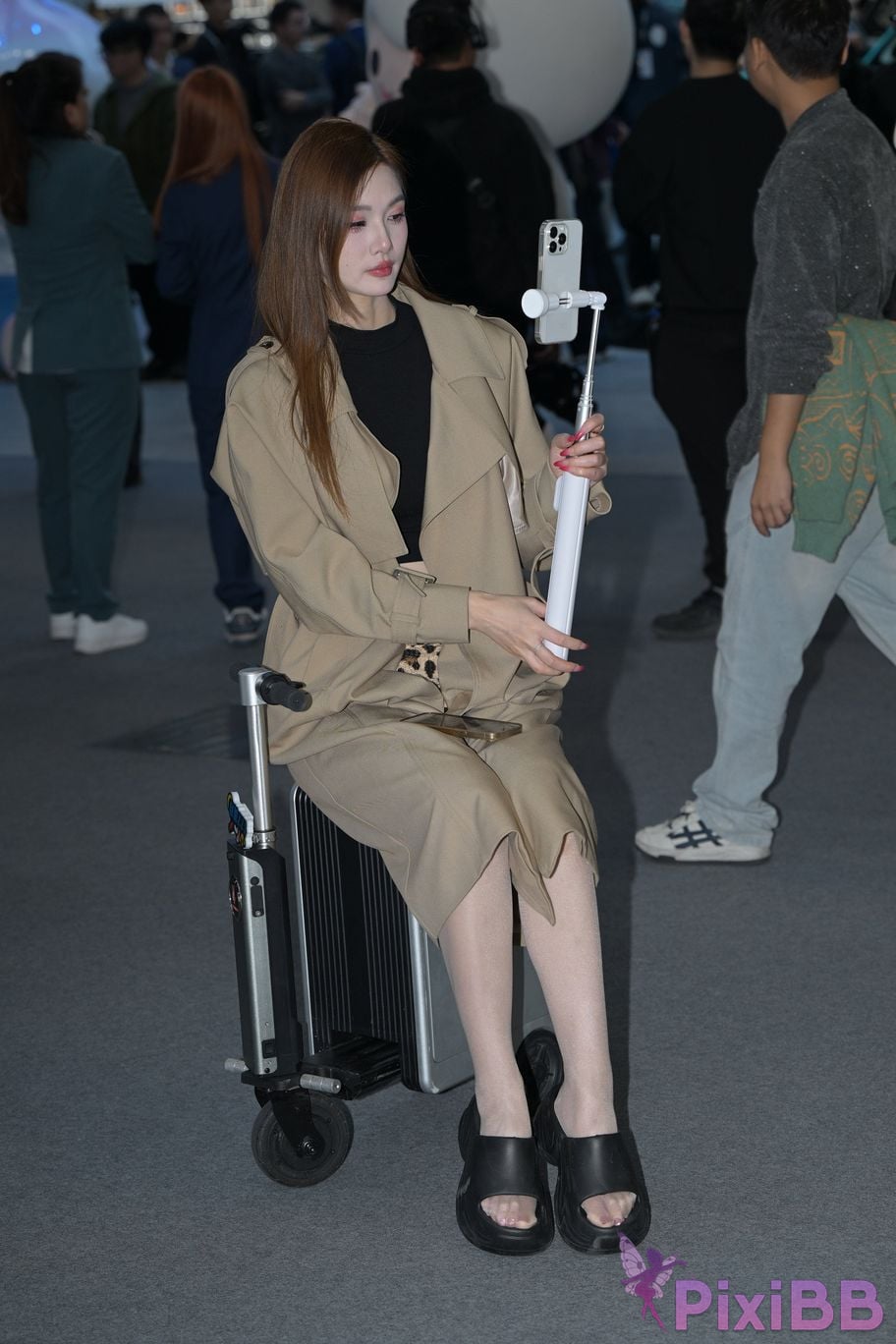 Featured Street Photography Works No.5384 Leopard print silk beauty PixiBB.COM 054