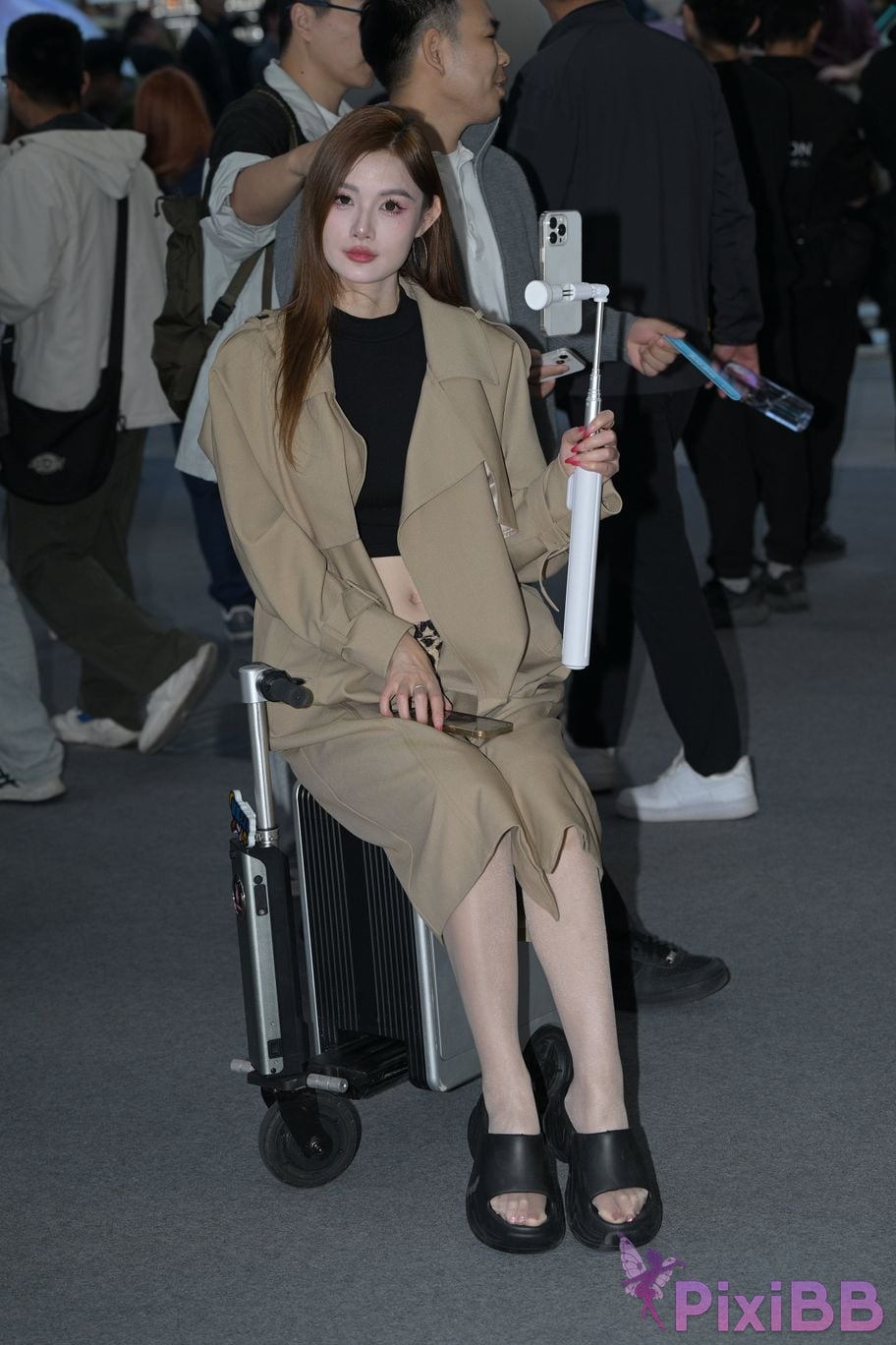 Featured Street Photography Works No.5384 Leopard print silk beauty PixiBB.COM 055