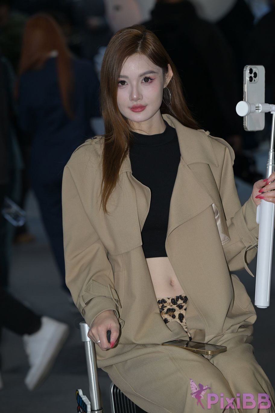 Featured Street Photography Works No.5384 Leopard print silk beauty PixiBB.COM 057