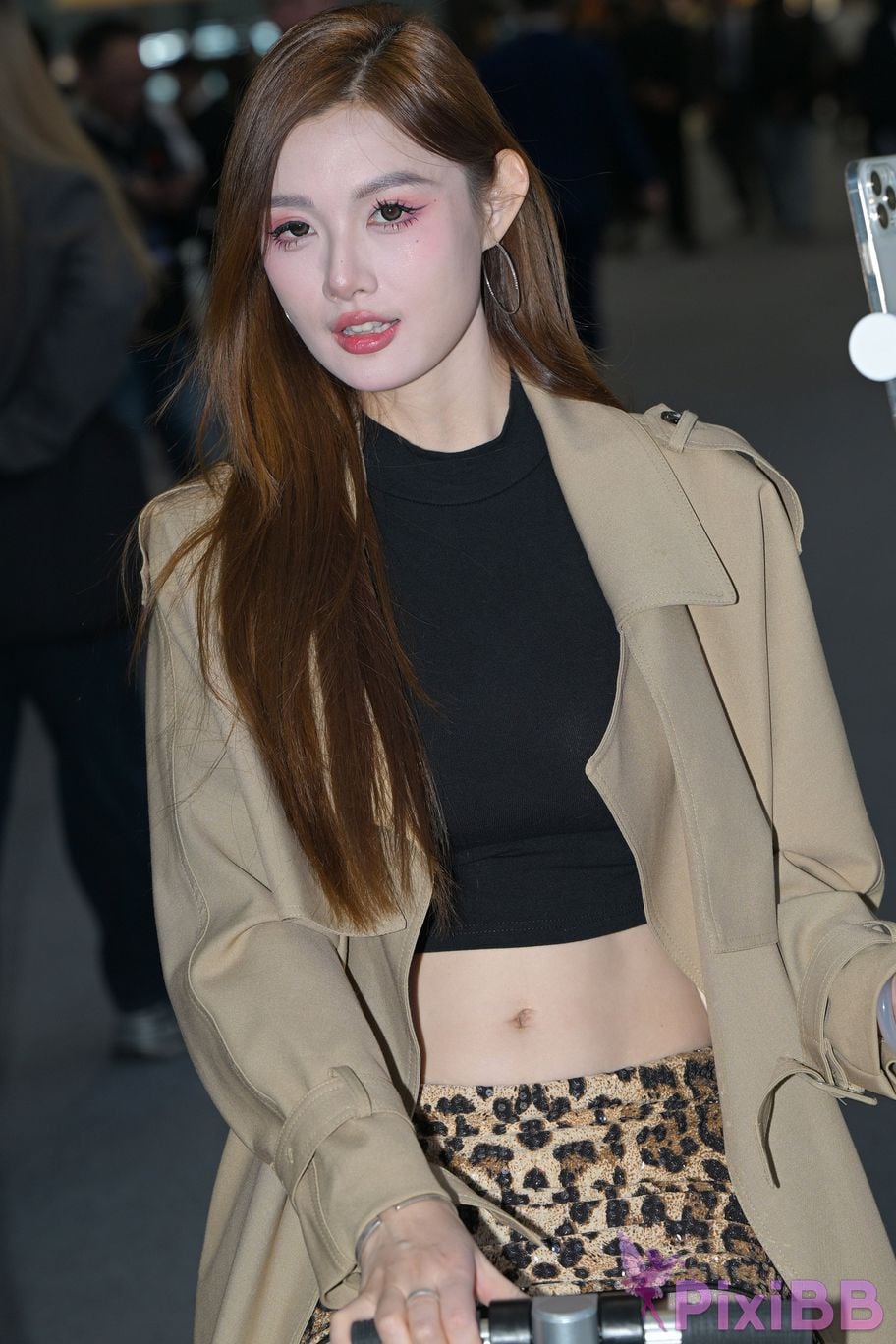 Featured Street Photography Works No.5384 Leopard print silk beauty PixiBB.COM 071