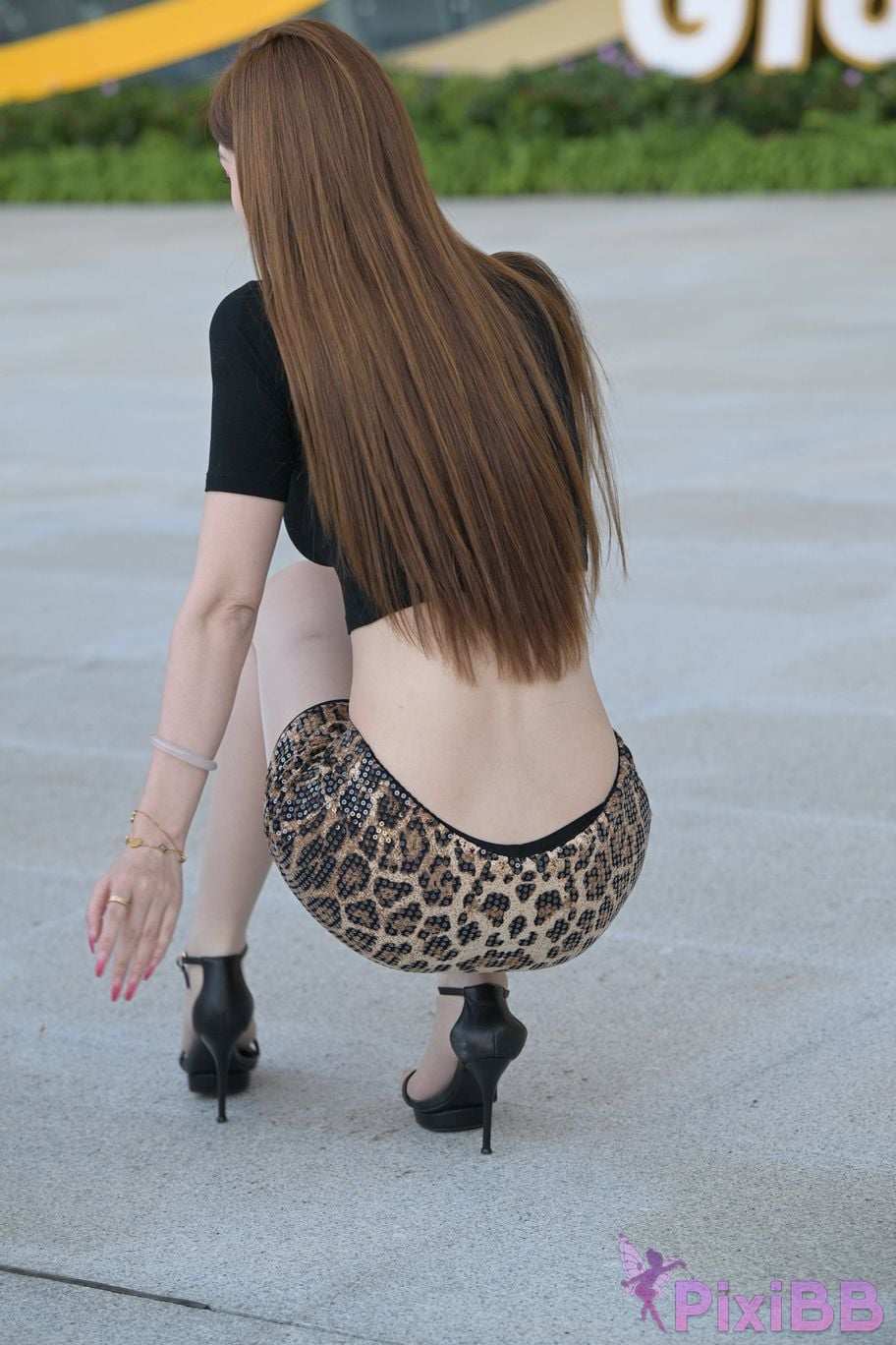 Featured Street Photography Works No.5384 Leopard print silk beauty PixiBB.COM 095