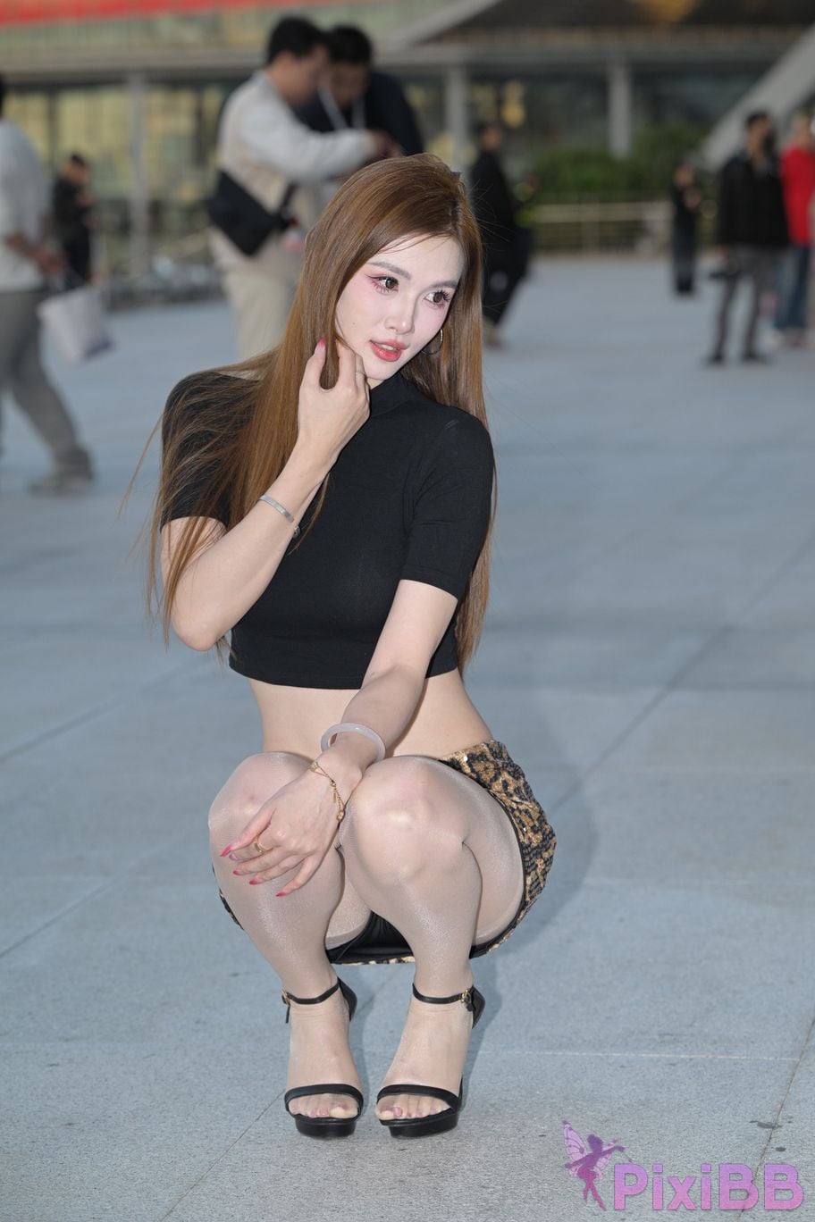 Featured Street Photography Works No.5384 Leopard print silk beauty PixiBB.COM 153