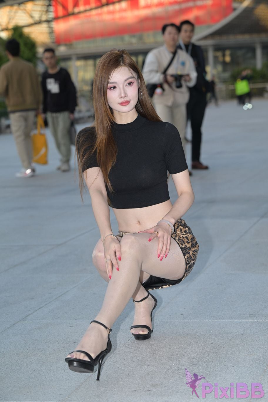 Featured Street Photography Works No.5384 Leopard print silk beauty PixiBB.COM 157