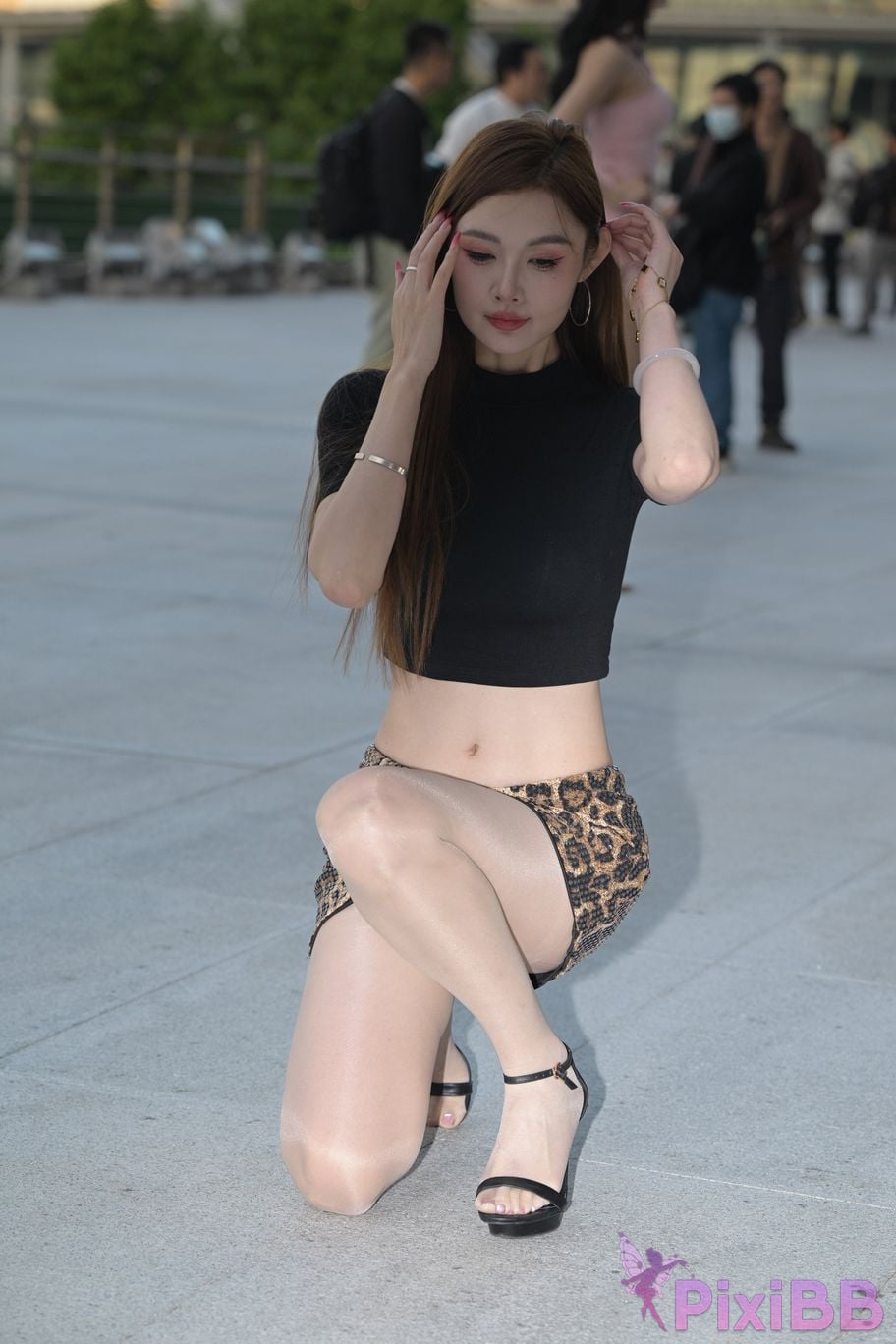 Featured Street Photography Works No.5384 Leopard print silk beauty PixiBB.COM 166