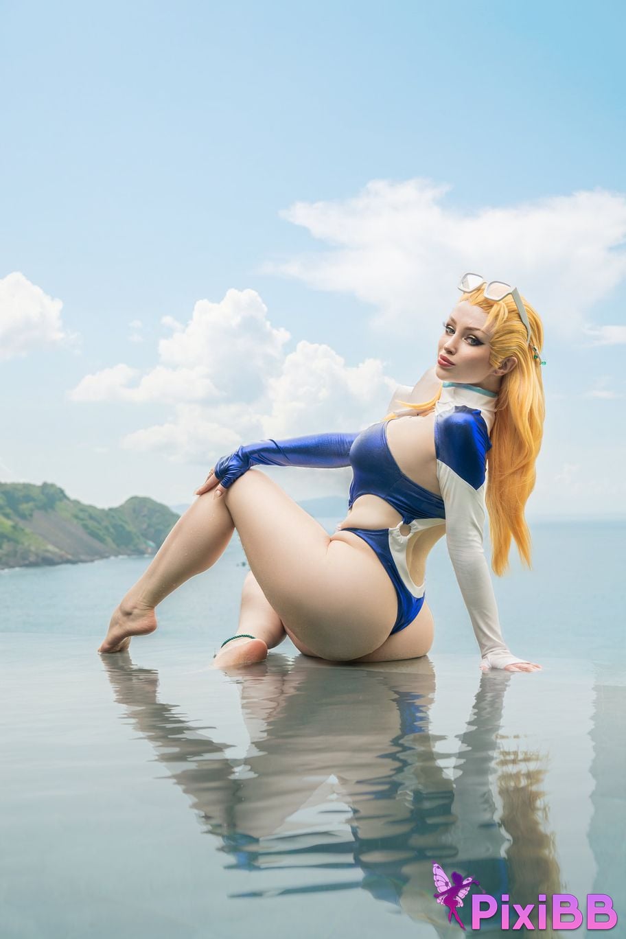 Lady Melamori Susan Storm (Invisible Woman) On The Beach PixiBB.COM 34