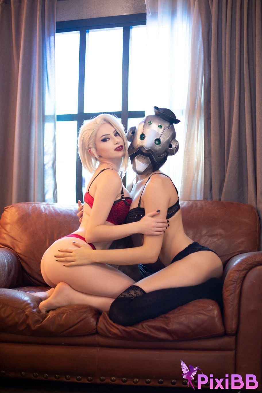 Lady Melamori Ashe Christmas PixiBB.COM 55