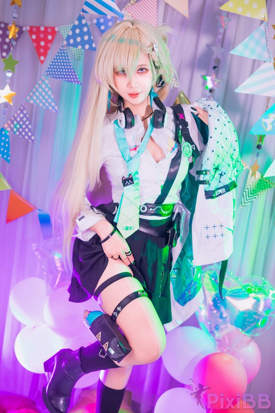 Cosplayer Pyon Lynae Wuthering Waves Ming Chao Linnae PixiBB.COM 001