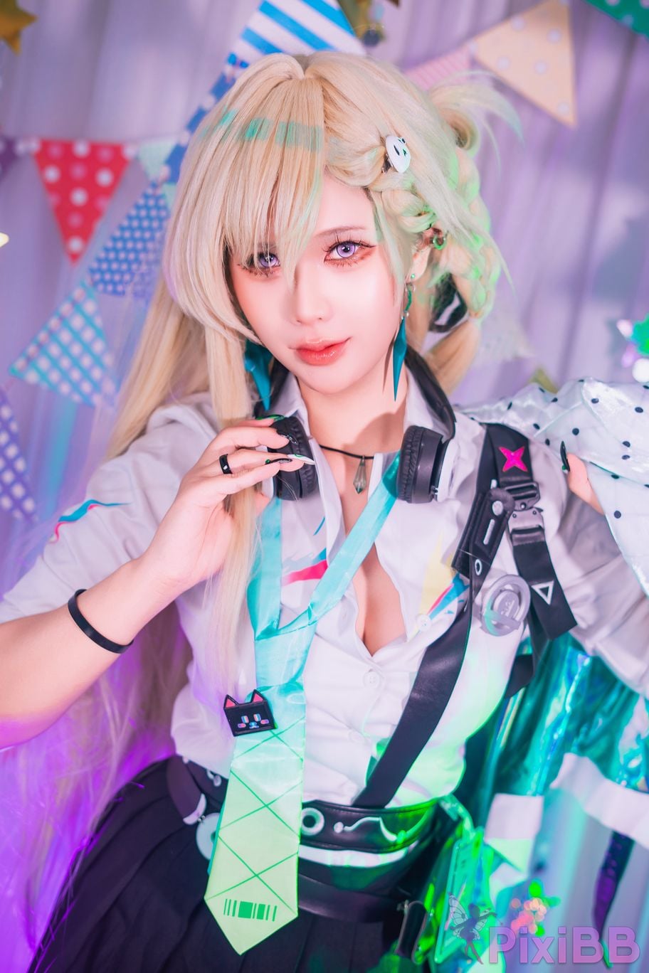 Cosplayer Pyon Lynae Wuthering Waves Ming Chao Linnae PixiBB.COM 012