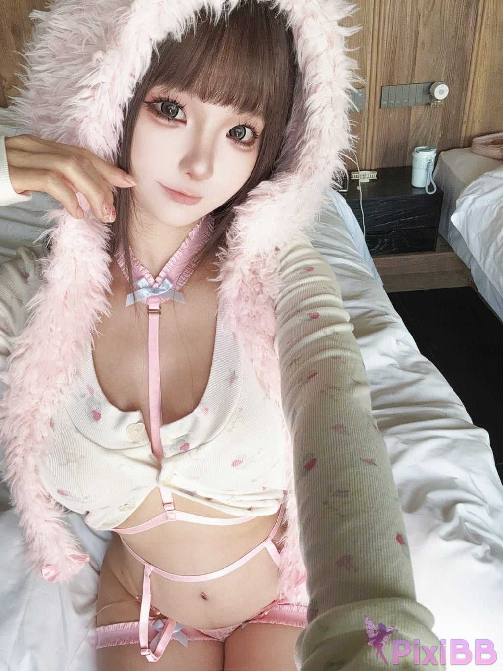 Cosplay chunmomo Selfie in May 2025 PixiBB.COM 104