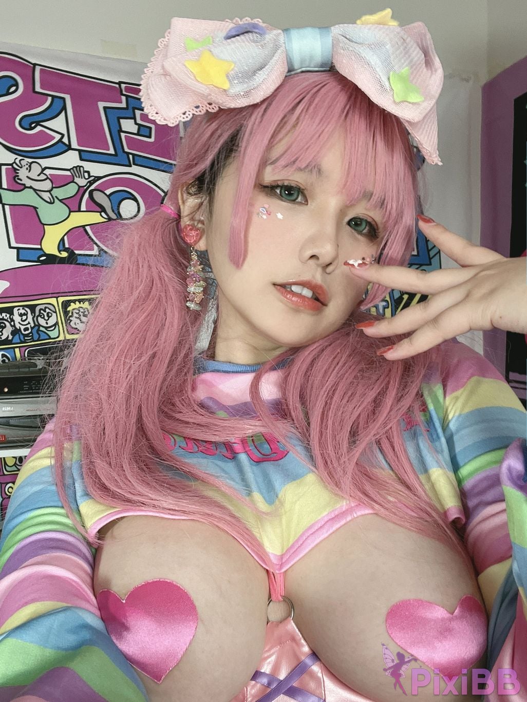 Coser Ah Ban is very happy today Pink double ponytail PixiBB.COM 039