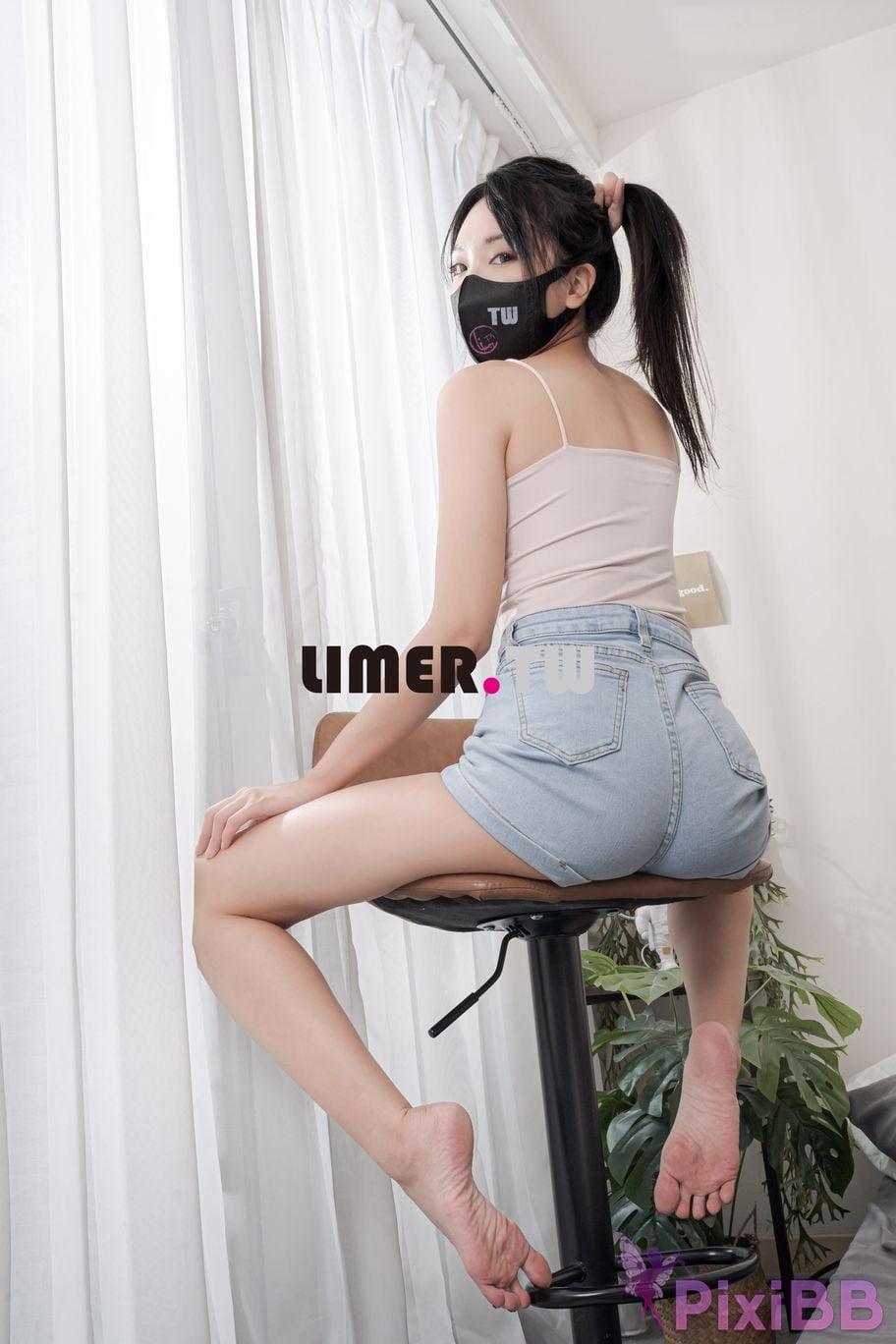 Limerence original No.092 Sherry appears. The 3D video is like watching it in person. Bare feet PixiBB.COM 047