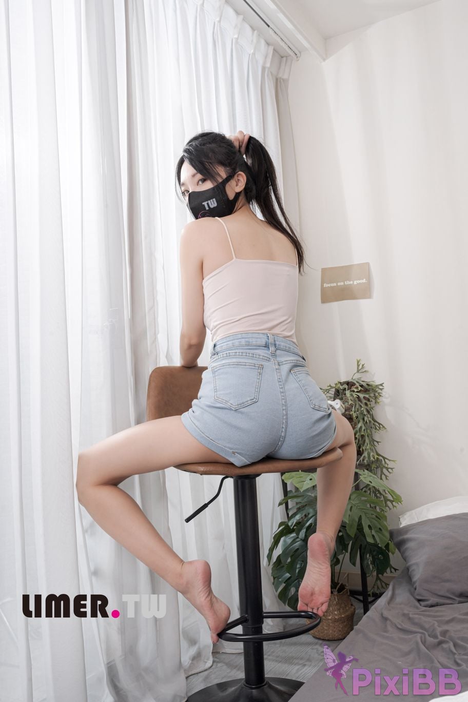 Limerence original No.092 Sherry appears. The 3D video is like watching it in person. Bare feet PixiBB.COM 054