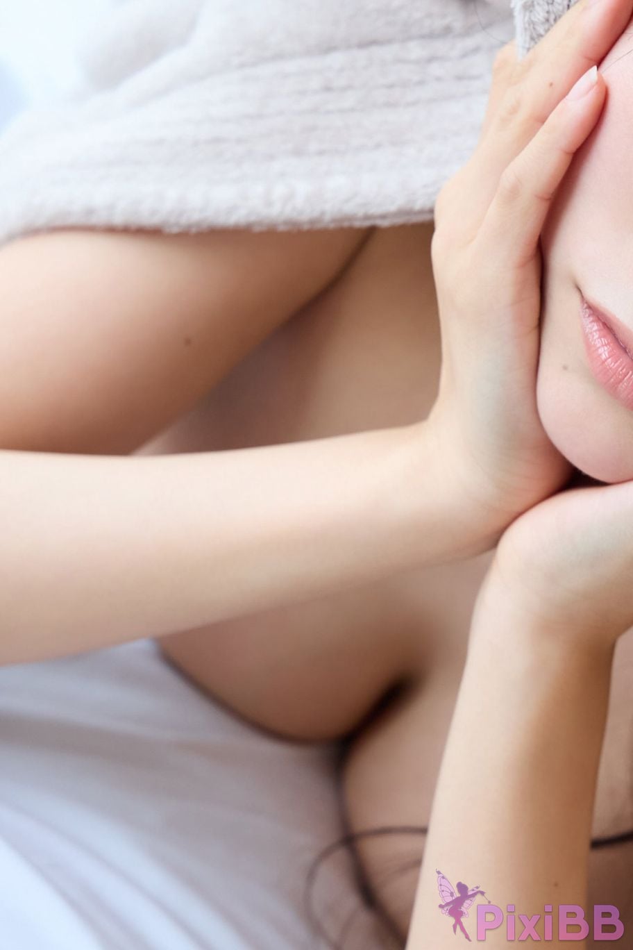 Japanese Idol Sakurai Kiho FLASH digital photo book E r o 5 0 S e v 1 . T h a t s n w P l y g i k 102cm Bust edition PixiBB.COM 112