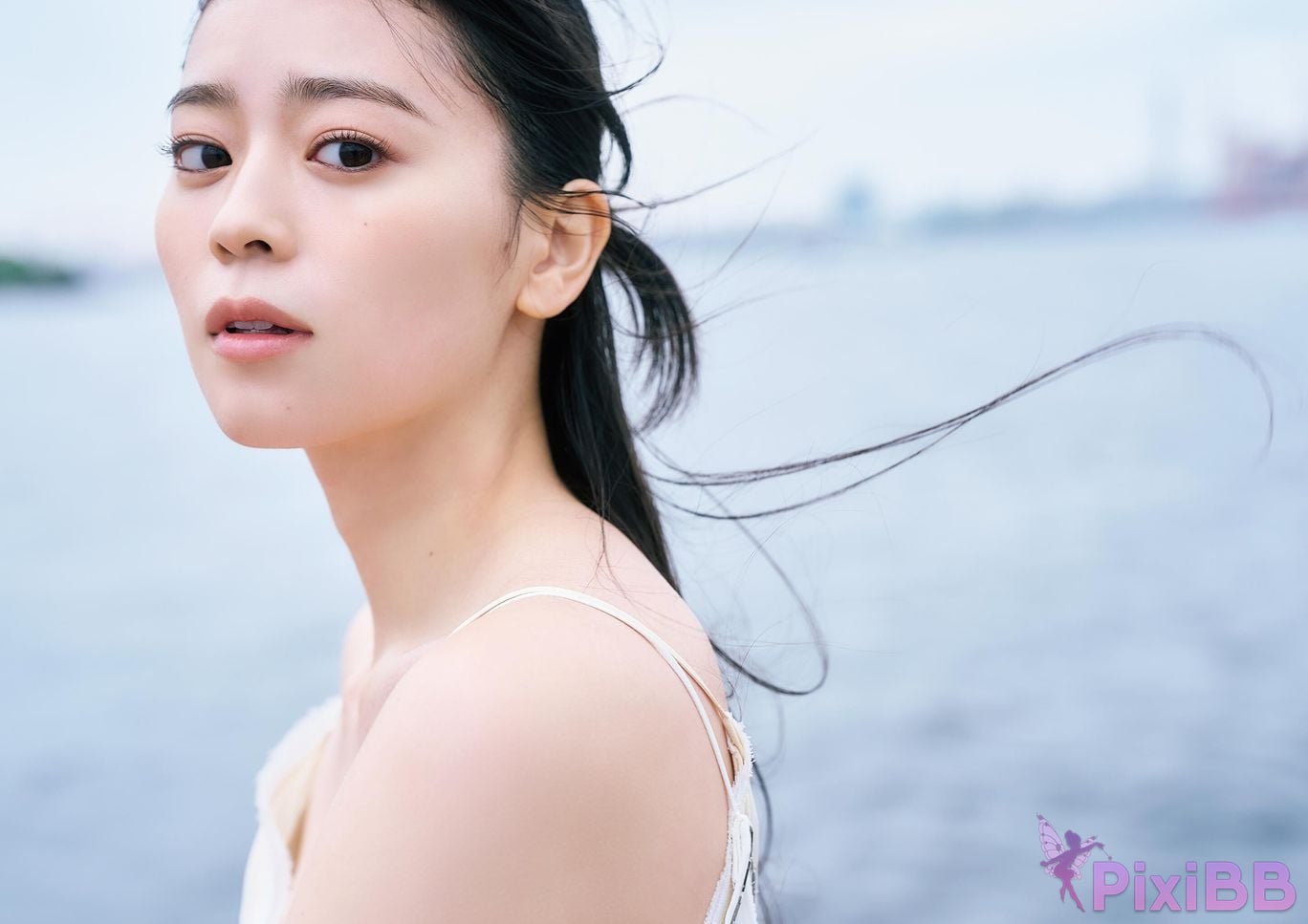 Japanese Idol Hitoka Sakai Nikka 2nd photo book a piece PixiBB.COM 047