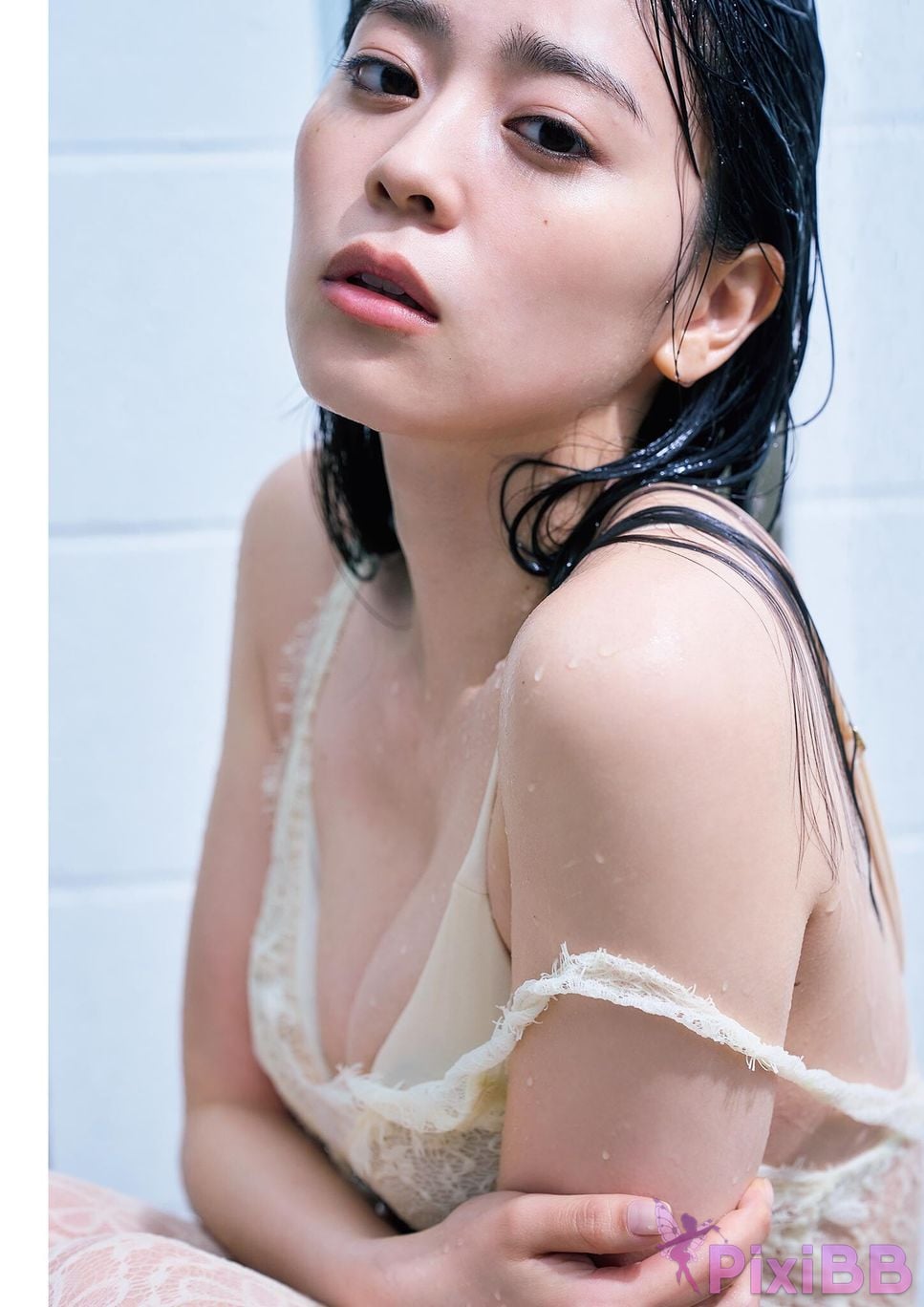 Japanese Idol Hitoka Sakai Nikka 2nd photo book a piece PixiBB.COM 051