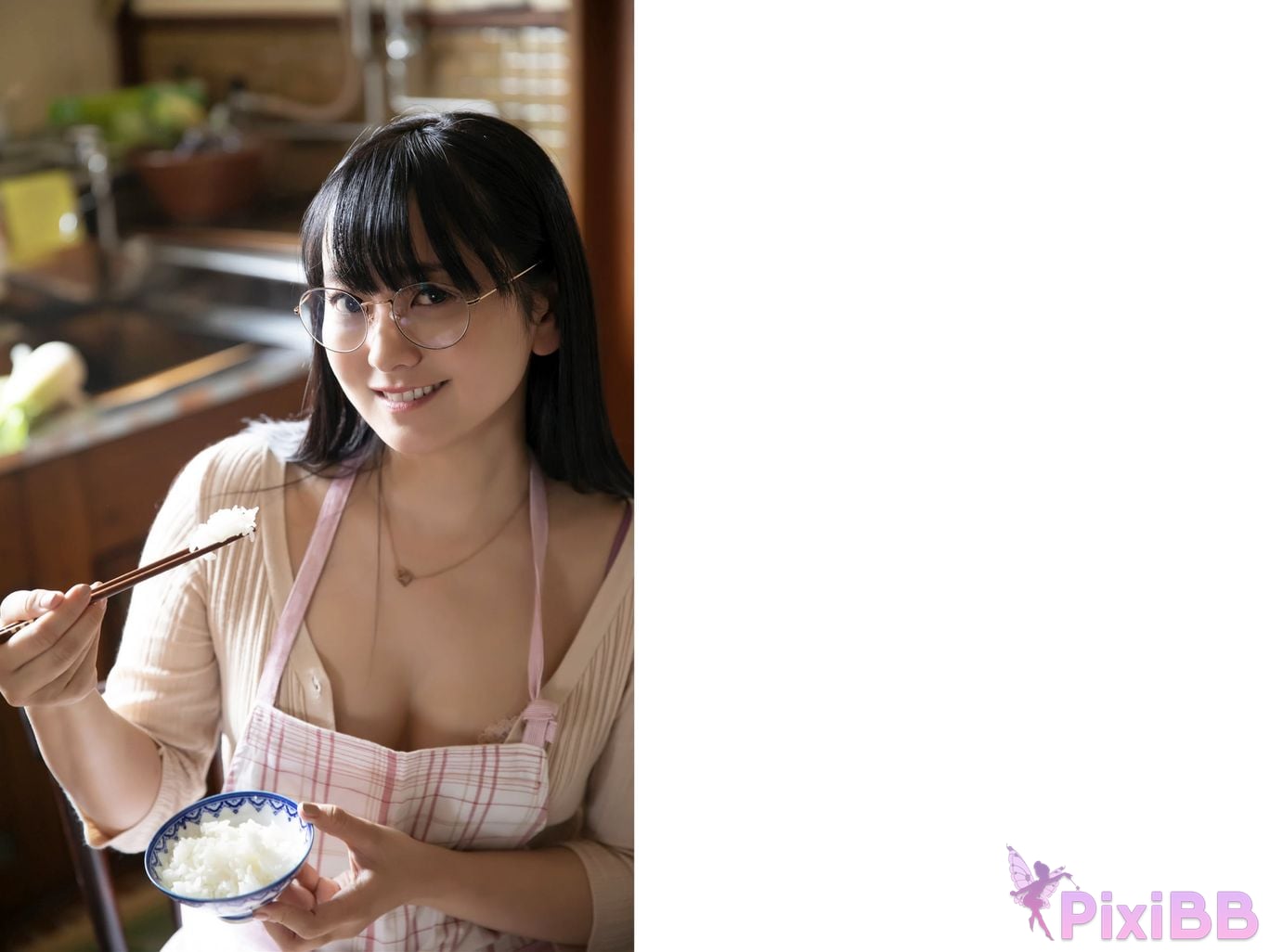 JP Mariko Seyama PixiBB.COM 001