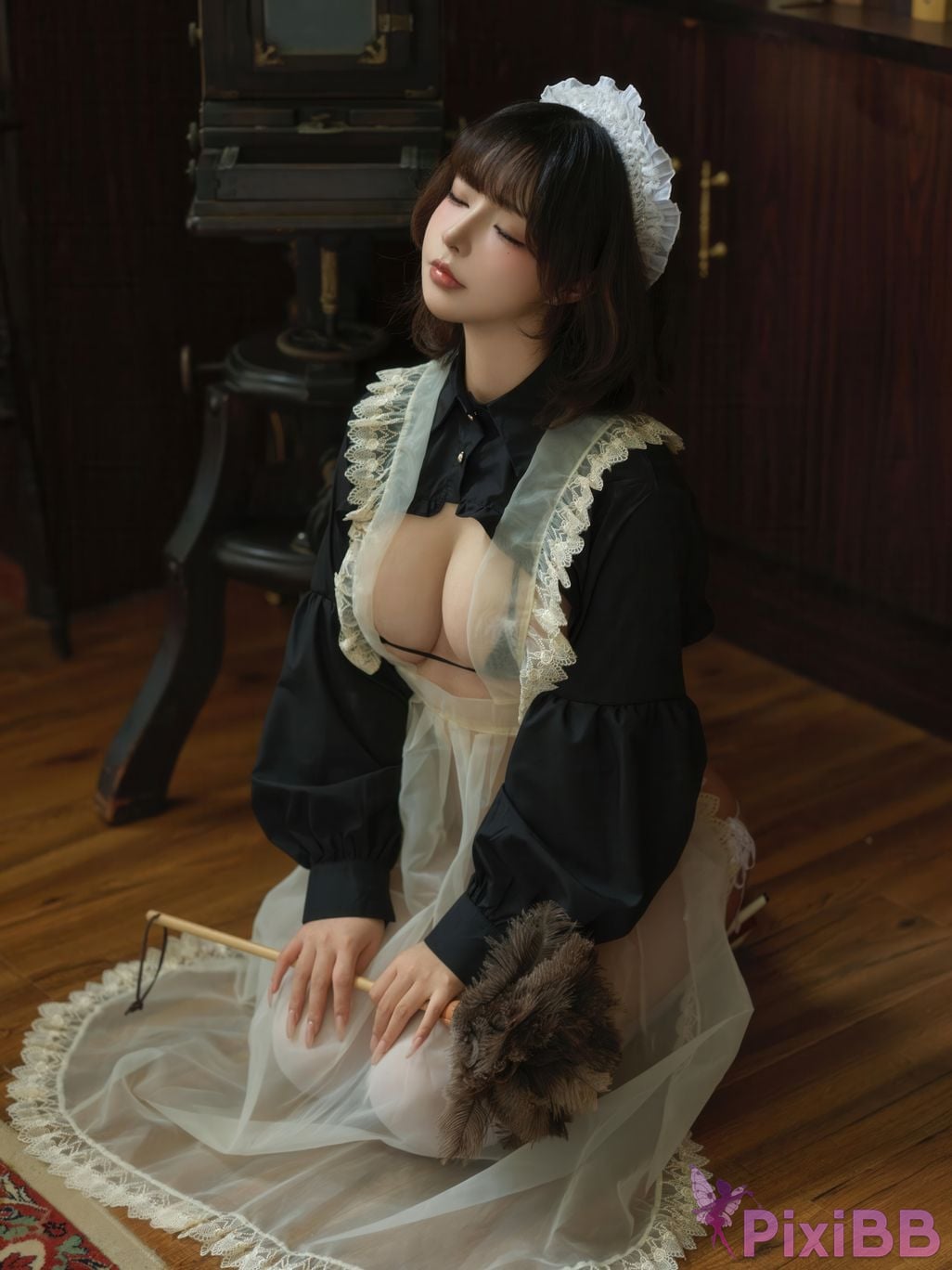 Cosplayer yuuhui Yuhui domestic maid PixiBB.COM 031