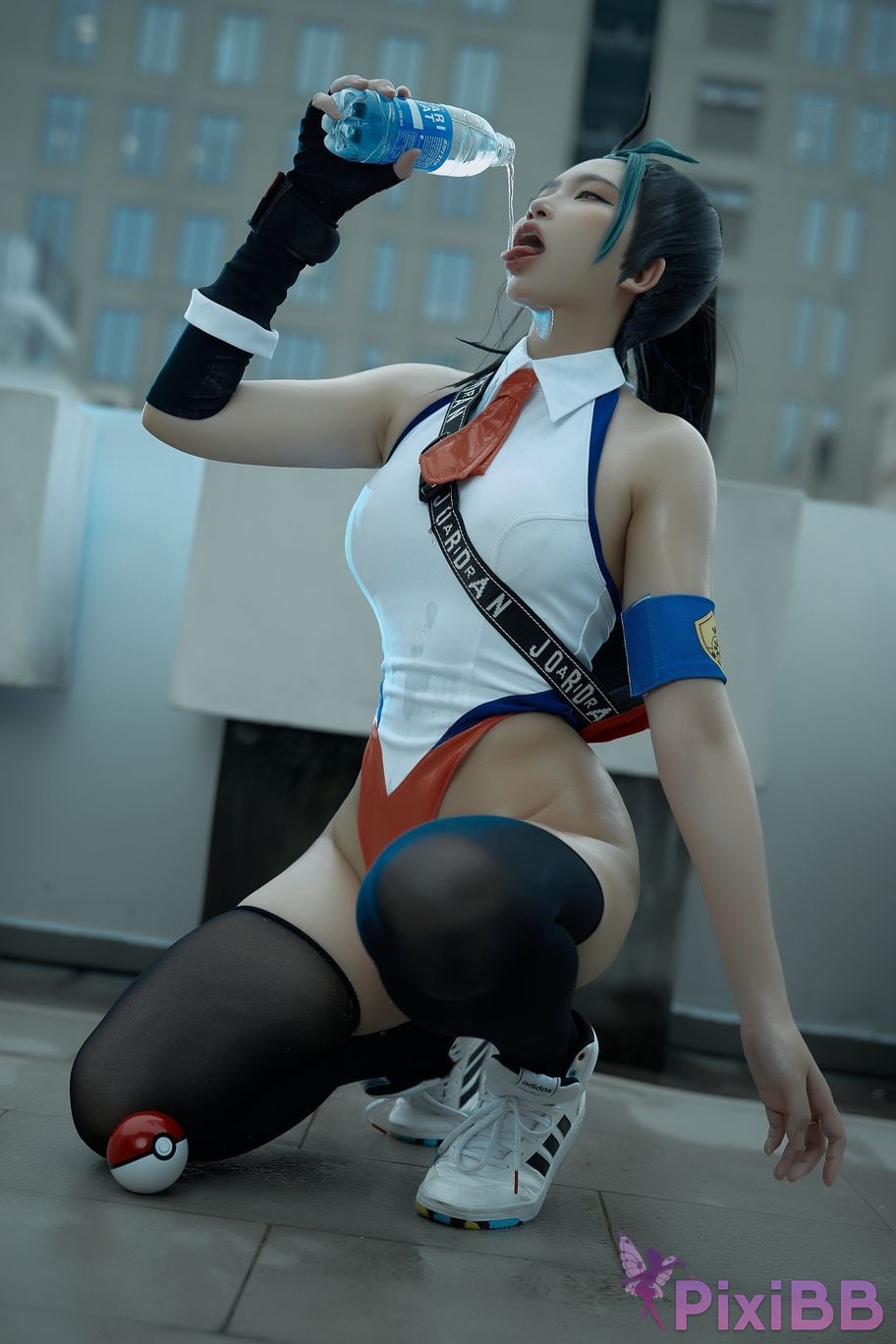 Coser ZinieQ Nemona PixiBB.COM 010