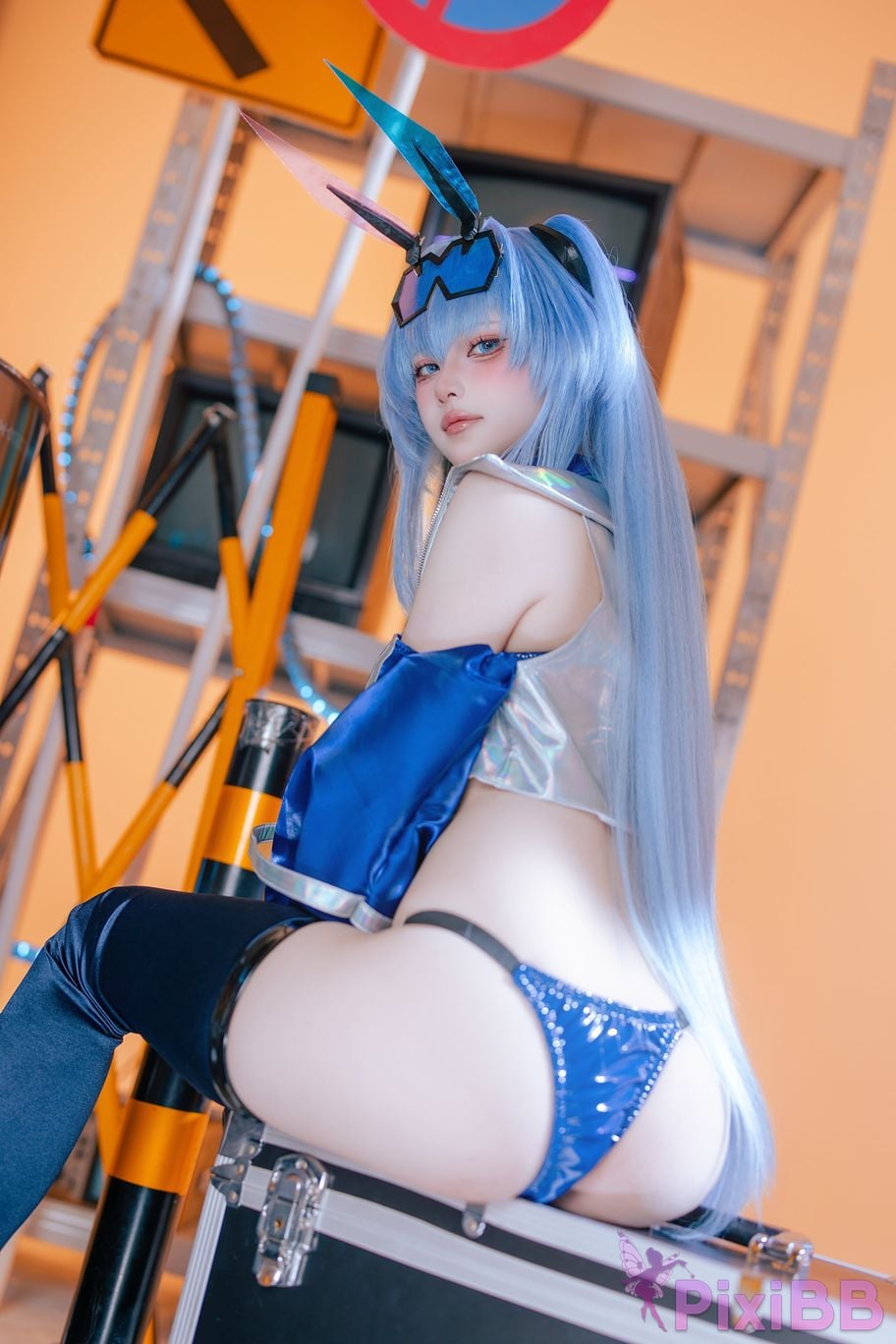 Cosplayer Island fish azur lane garden racing suit PixiBB.COM 005