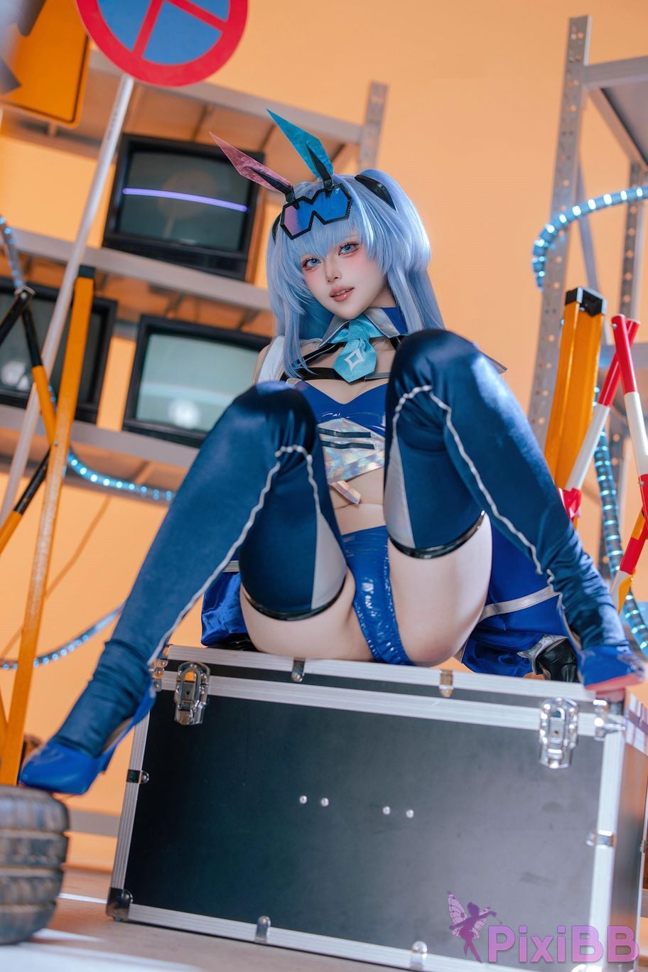 Cosplayer Island fish azur lane garden racing suit PixiBB.COM 009