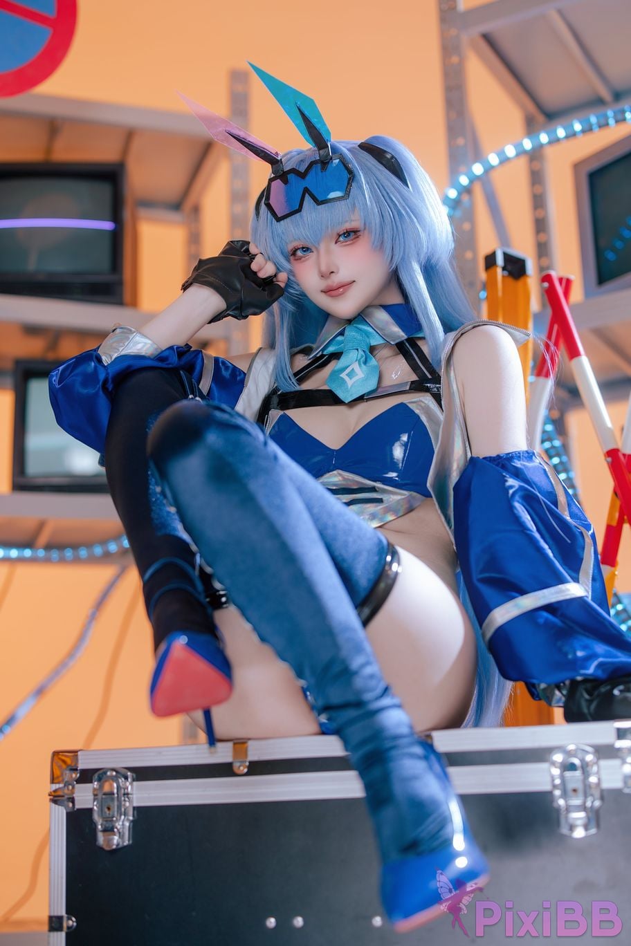 Cosplayer Island fish azur lane garden racing suit PixiBB.COM 018