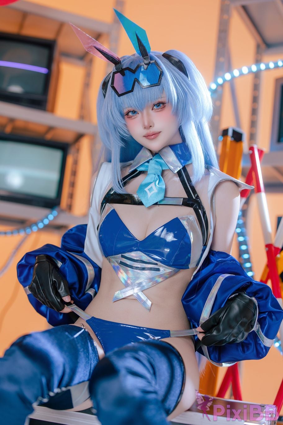 Cosplayer Island fish azur lane garden racing suit PixiBB.COM 020