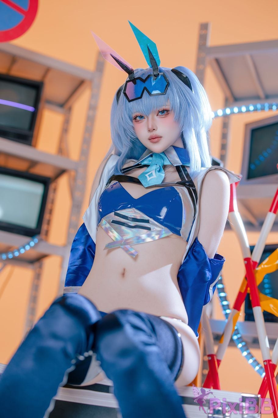 Cosplayer Island fish azur lane garden racing suit PixiBB.COM 022