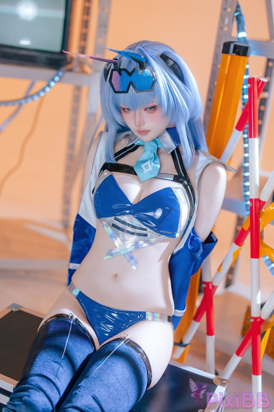 Cosplayer Island fish azur lane garden racing suit PixiBB.COM 025