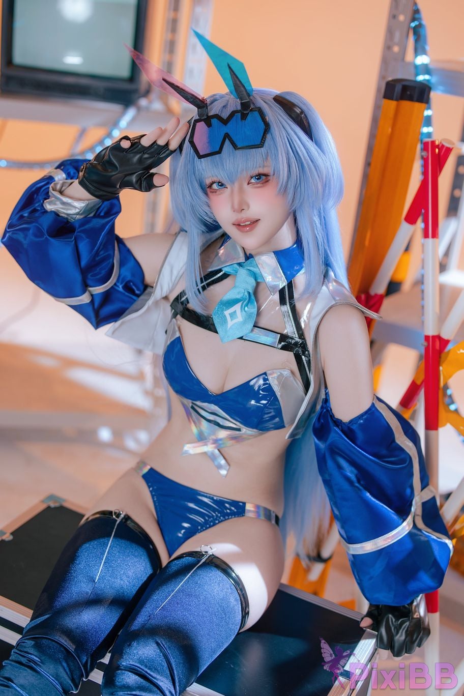 Cosplayer Island fish azur lane garden racing suit PixiBB.COM 026