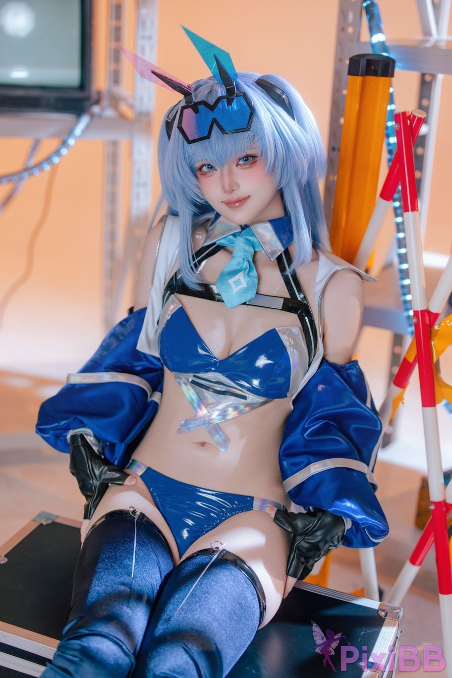 Cosplayer Island fish azur lane garden racing suit PixiBB.COM 029