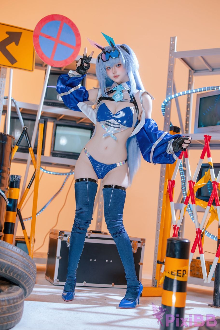 Cosplayer Island fish azur lane garden racing suit PixiBB.COM 038