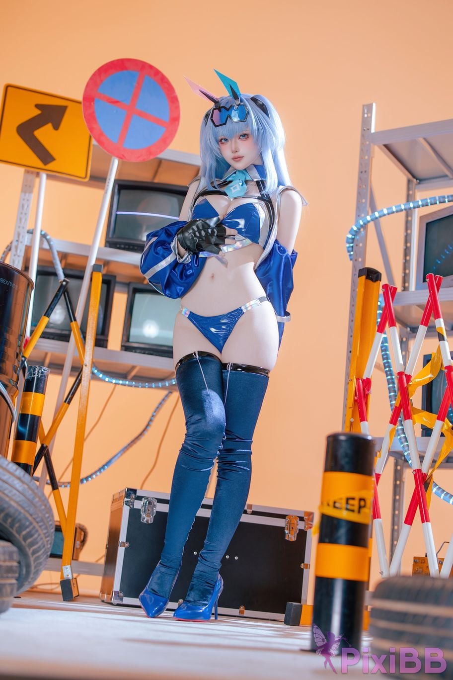 Cosplayer Island fish azur lane garden racing suit PixiBB.COM 039