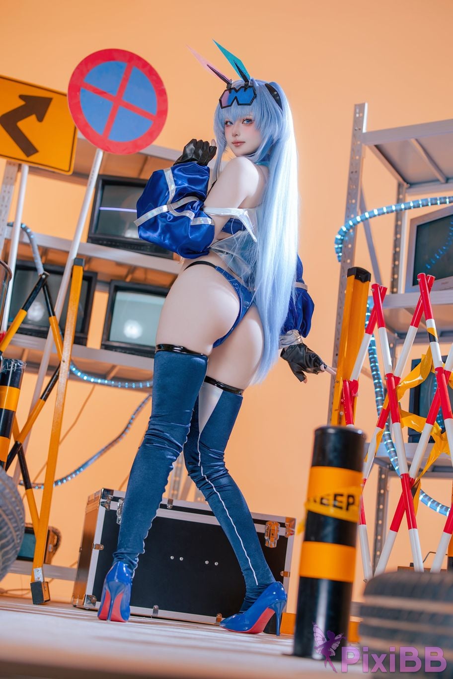 Cosplayer Island fish azur lane garden racing suit PixiBB.COM 044