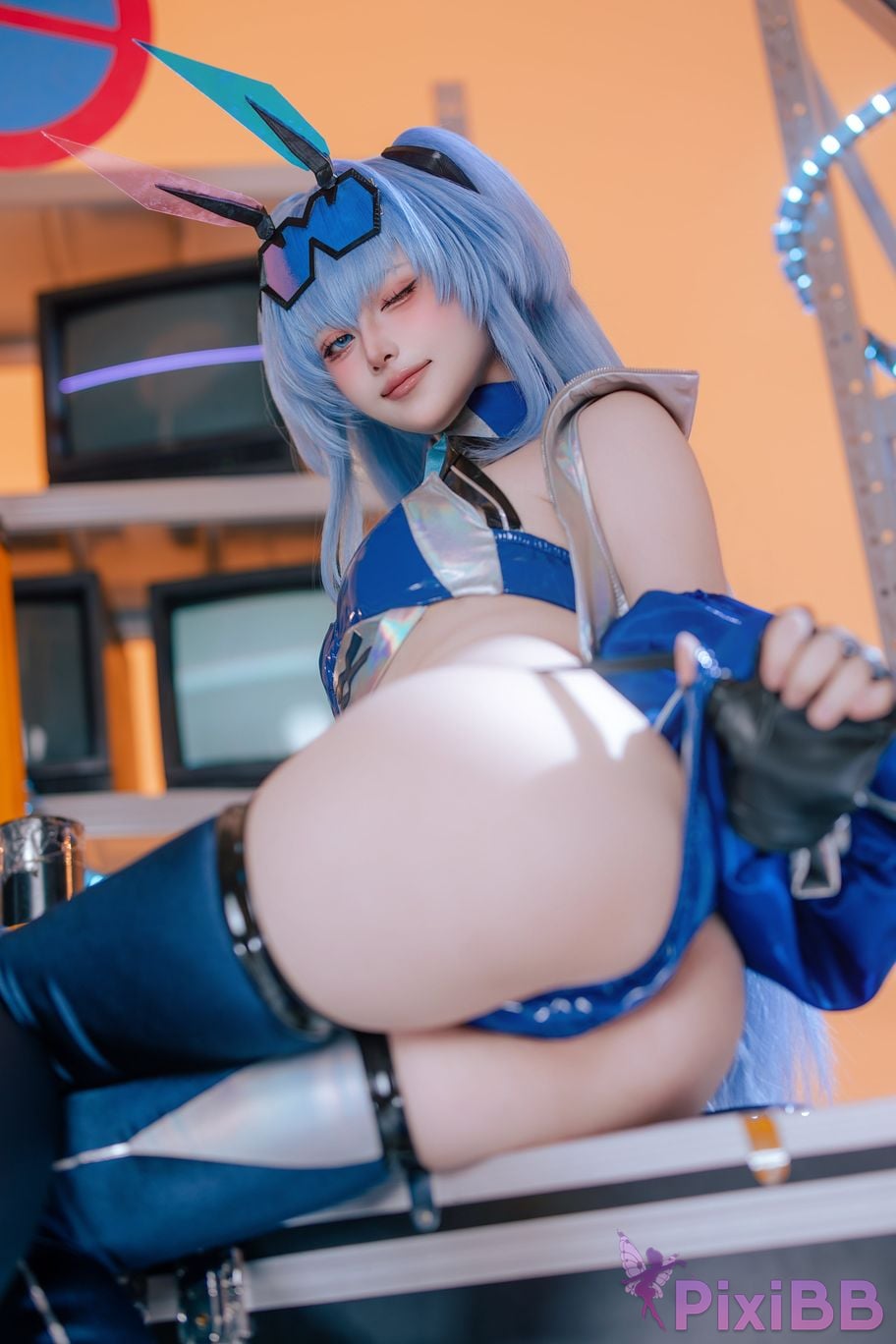 Cosplayer Island fish azur lane garden racing suit PixiBB.COM 082