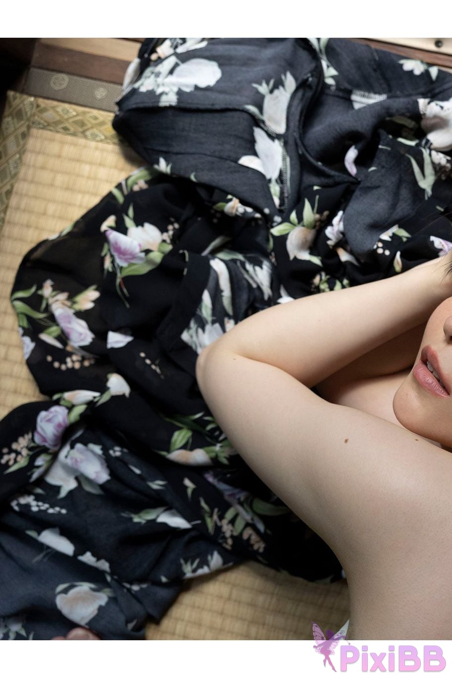 Japanese Idol Not too sweet Weekly Post Digital Photo Book damp summer shine PixiBB.COM 091