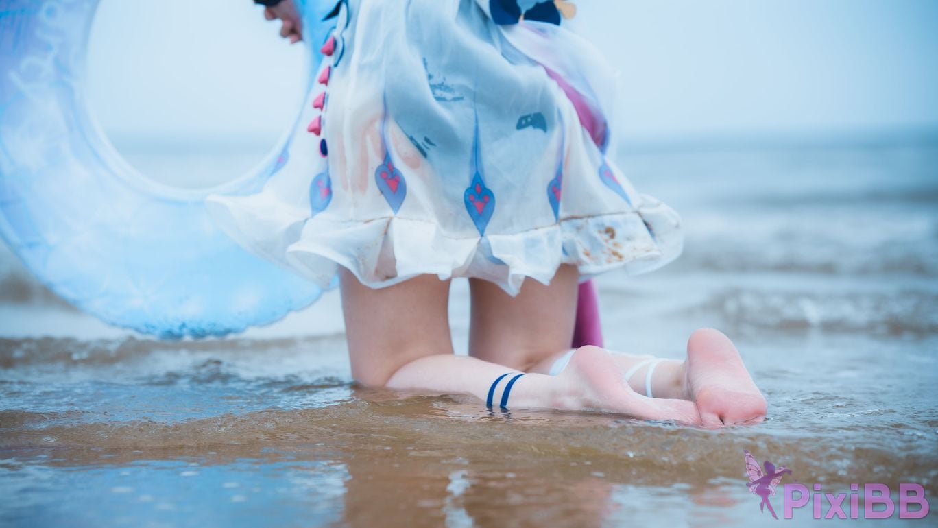 Cosplayer Seele Mai The story of waves on the other side Hill beach PixiBB.COM 015