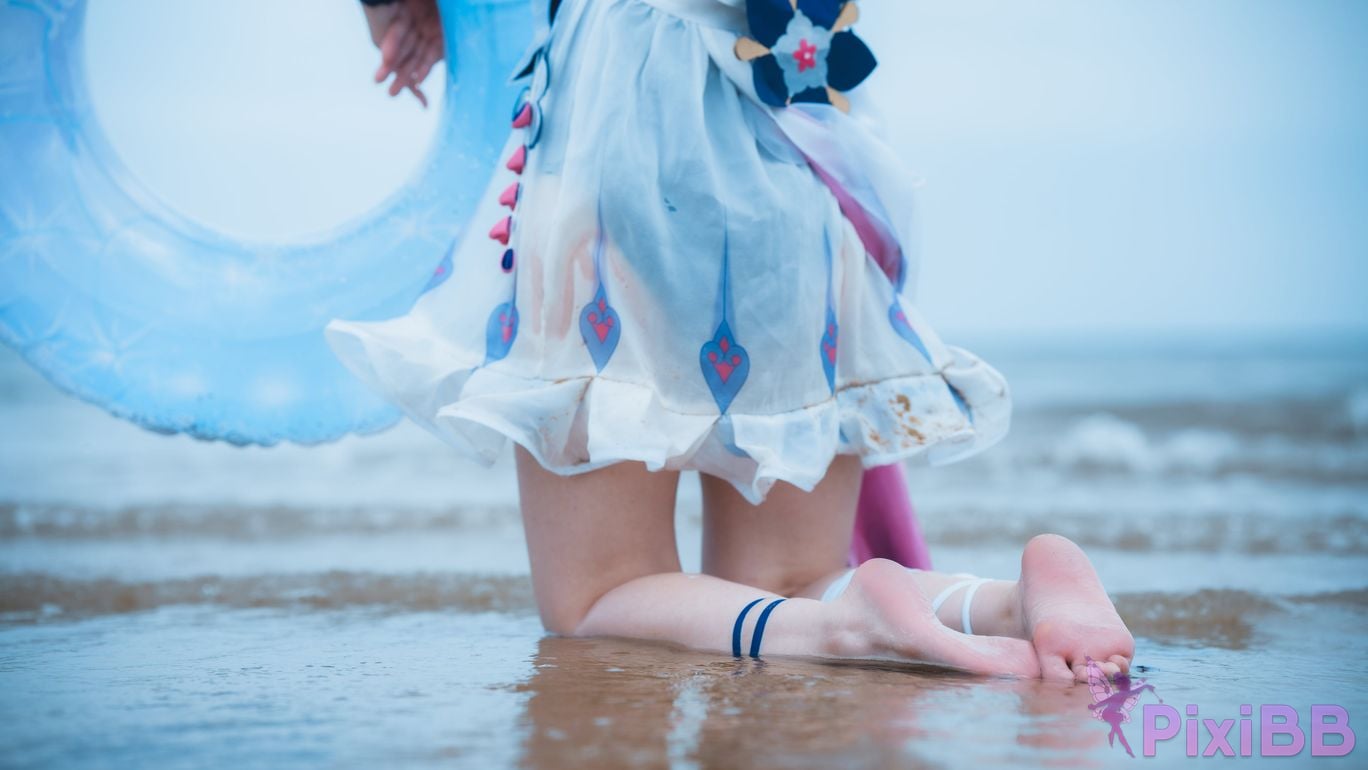 Cosplayer Seele Mai The story of waves on the other side Hill beach PixiBB.COM 016