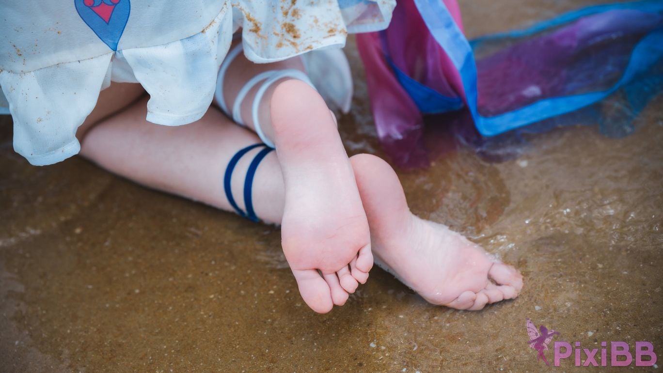 Cosplayer Seele Mai The story of waves on the other side Hill beach PixiBB.COM 020