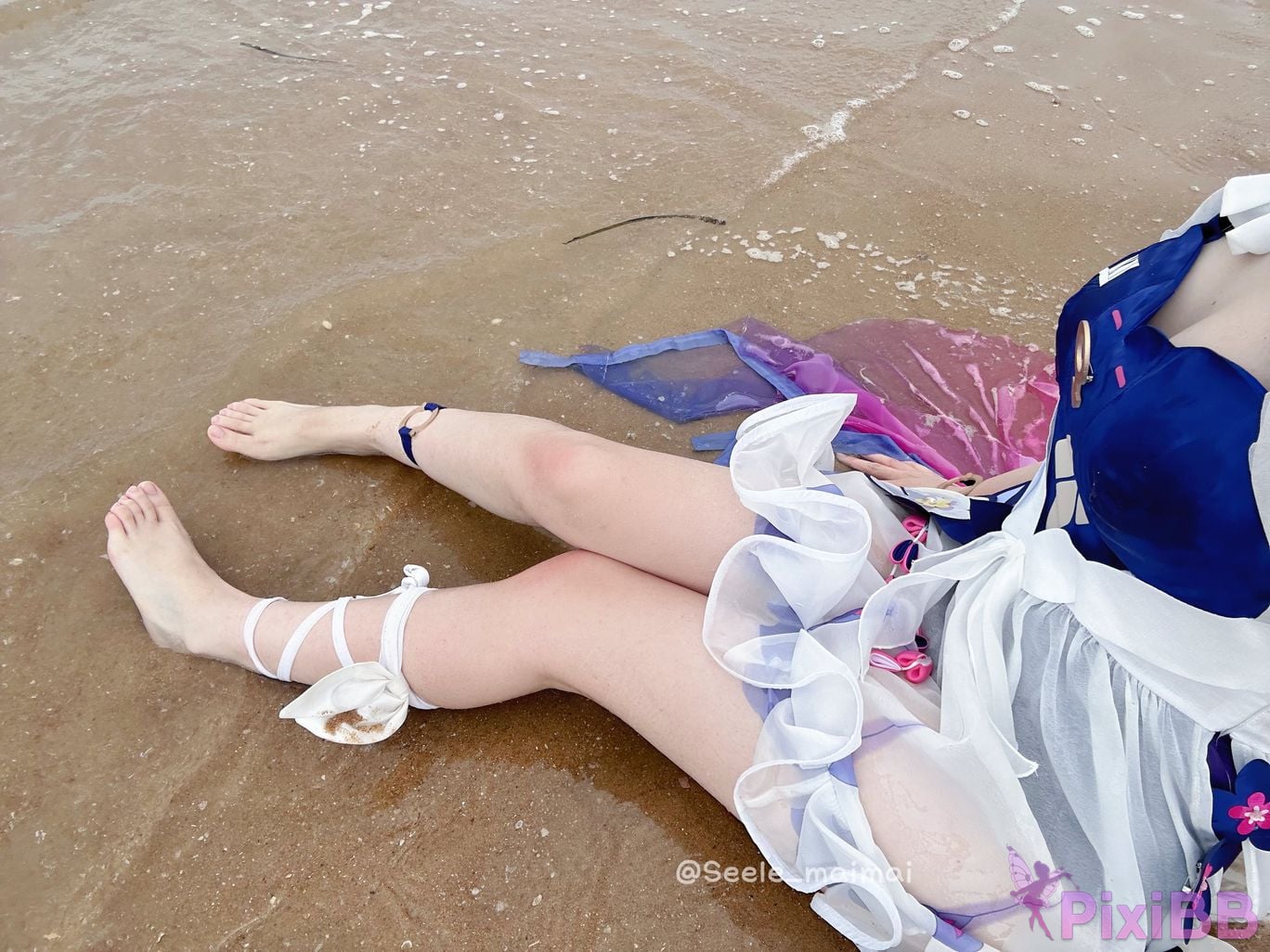 Cosplayer Seele Mai The story of waves on the other side Hill beach PixiBB.COM 051