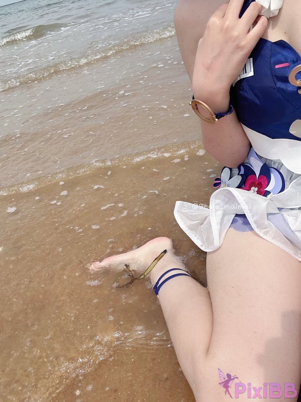 Cosplayer Seele Mai The story of waves on the other side Hill beach PixiBB.COM 070