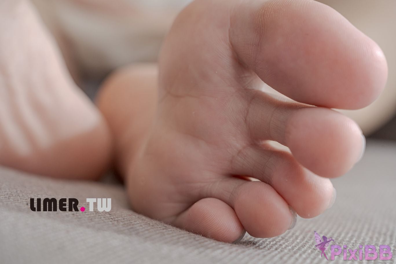 Limerence Original No.106 Jaly Nail Polish Naked Feet PixiBB.COM 016