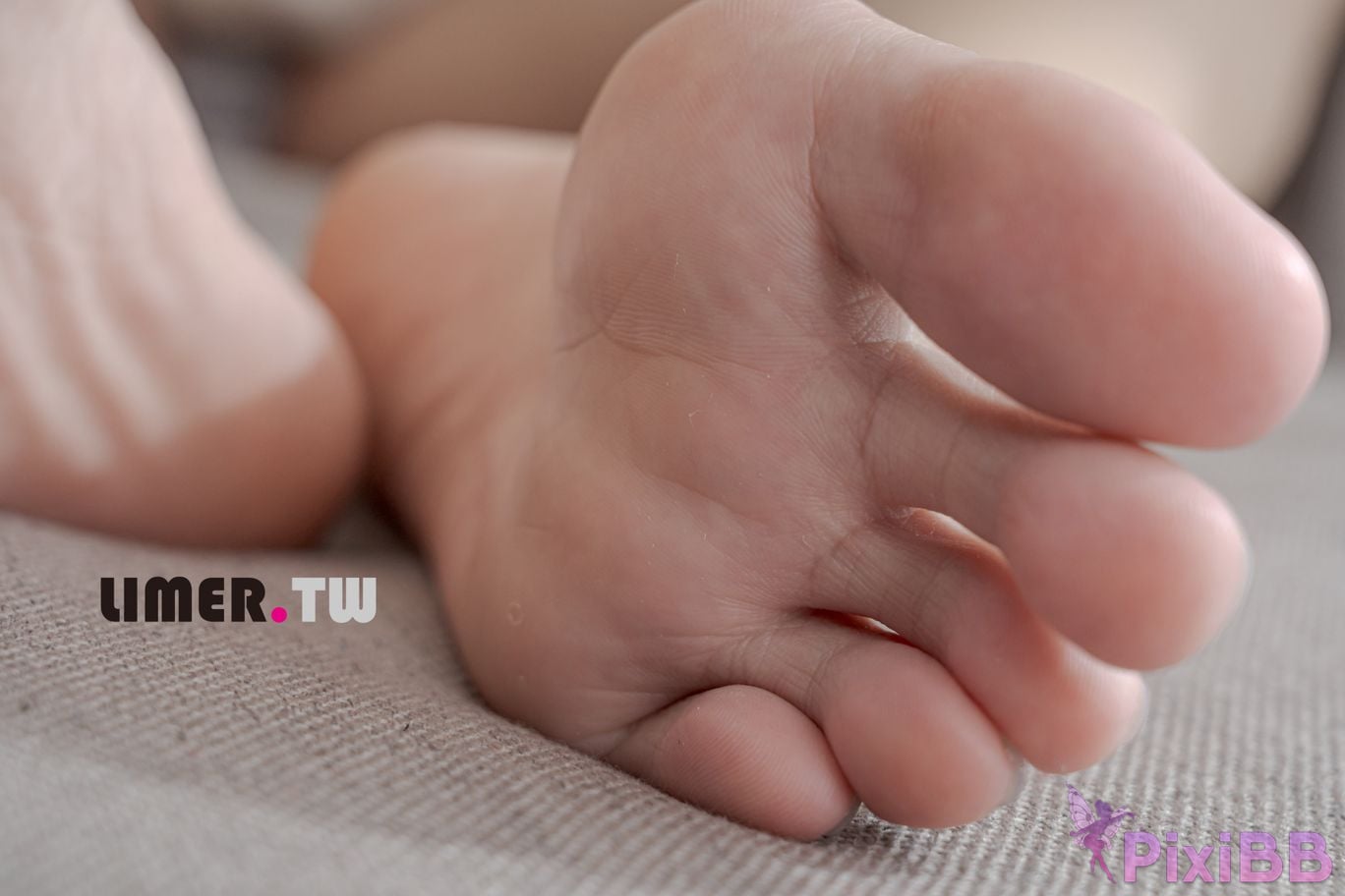 Limerence Original No.106 Jaly Nail Polish Naked Feet PixiBB.COM 017