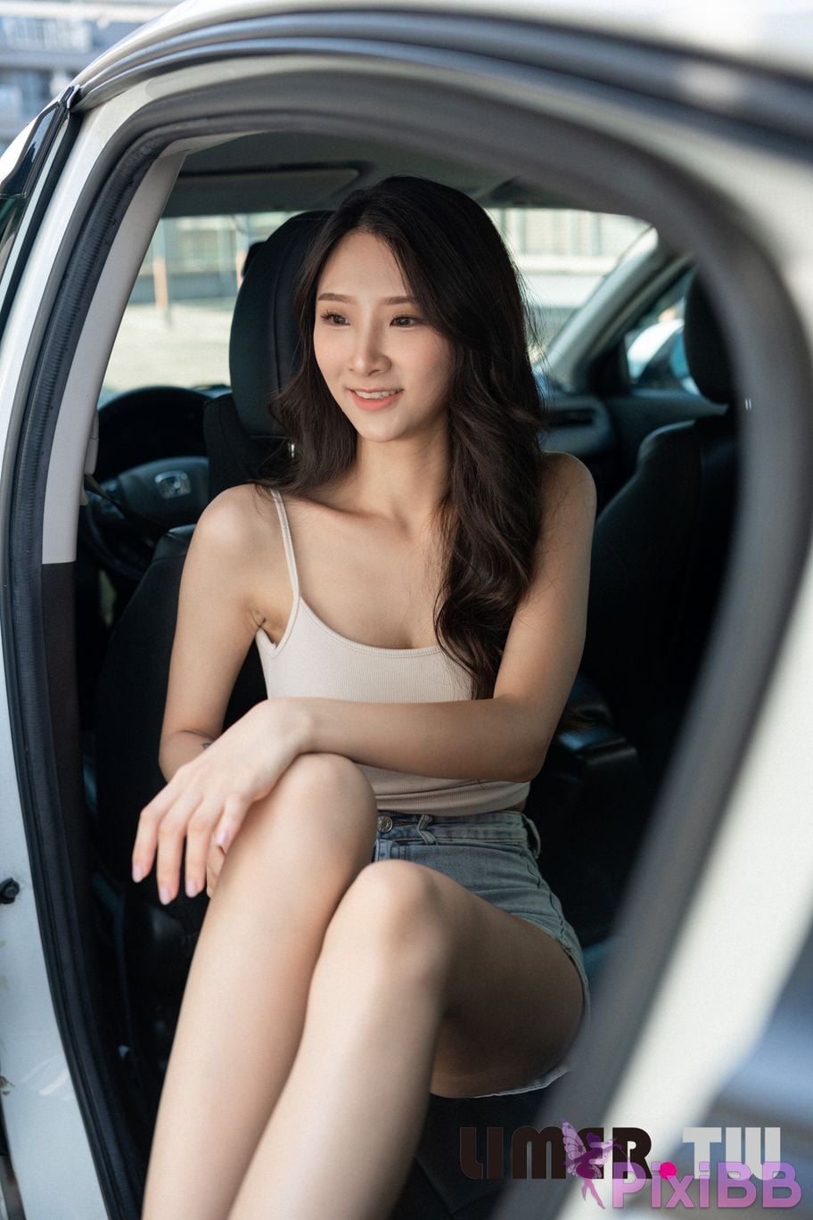 Limerence Original No.075 Super Beautiful EJ Car Shot and Feet PixiBB.COM 034