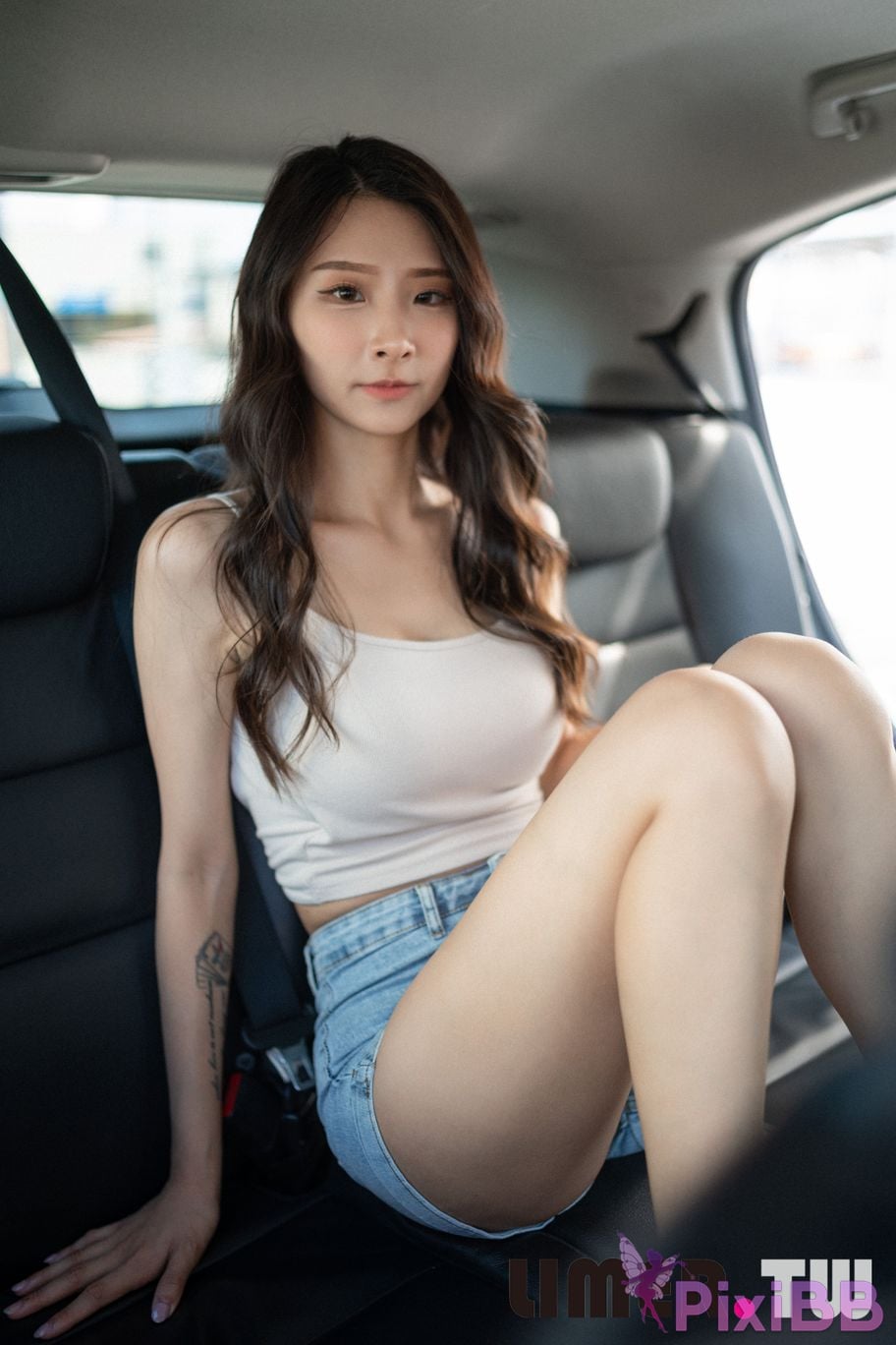 Limerence Original No.075 Super Beautiful EJ Car Shot and Feet PixiBB.COM 088