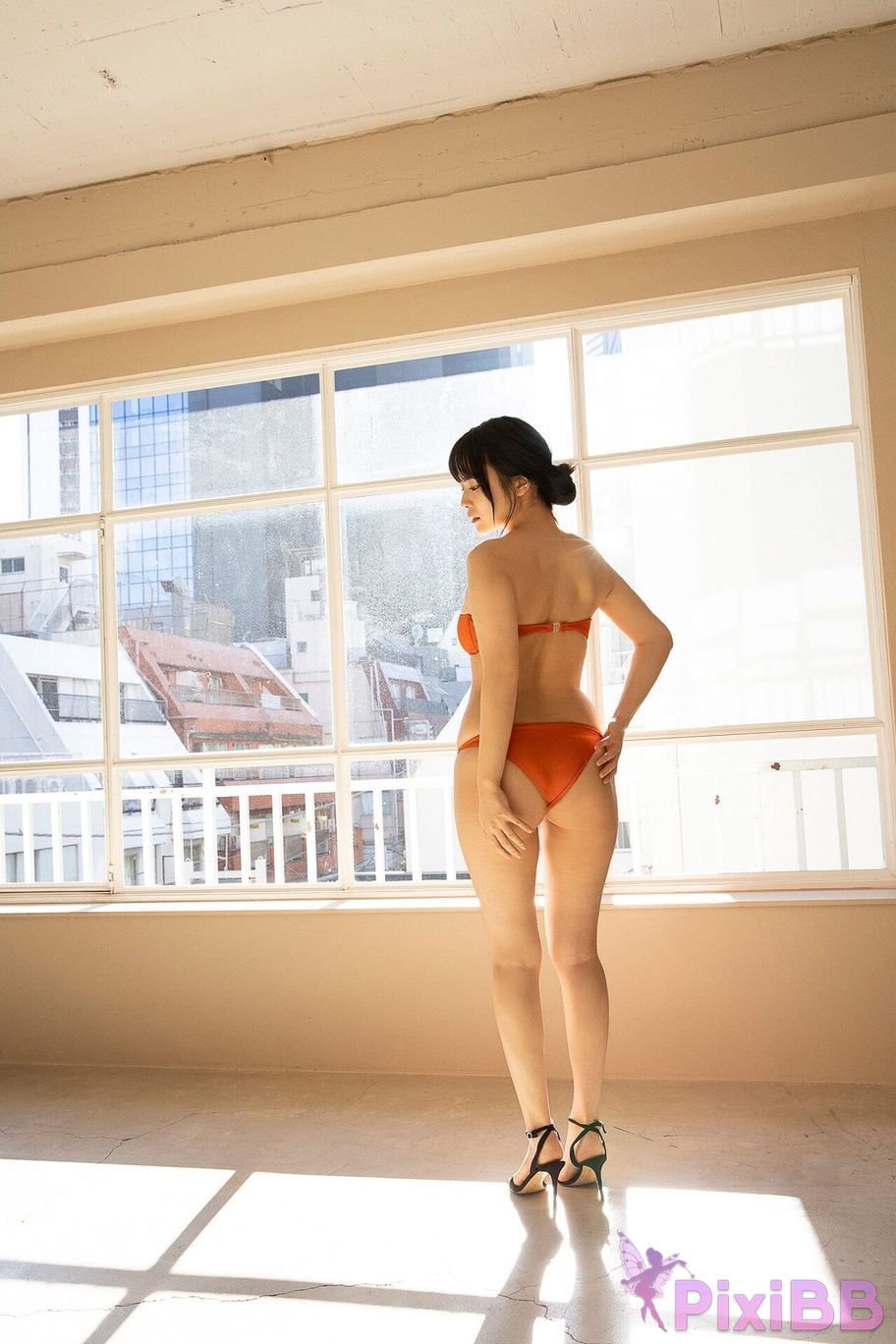 Japanese Idol Shinonome Umi FLASH digital photo book Munimuni PixiBB.COM 033