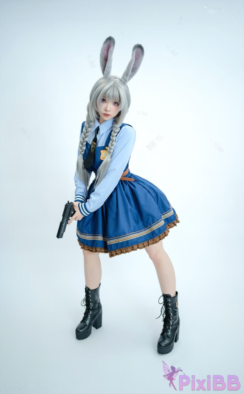 Cosplayer Bangni Bonnie Officer Rabbit PixiBB.COM 013