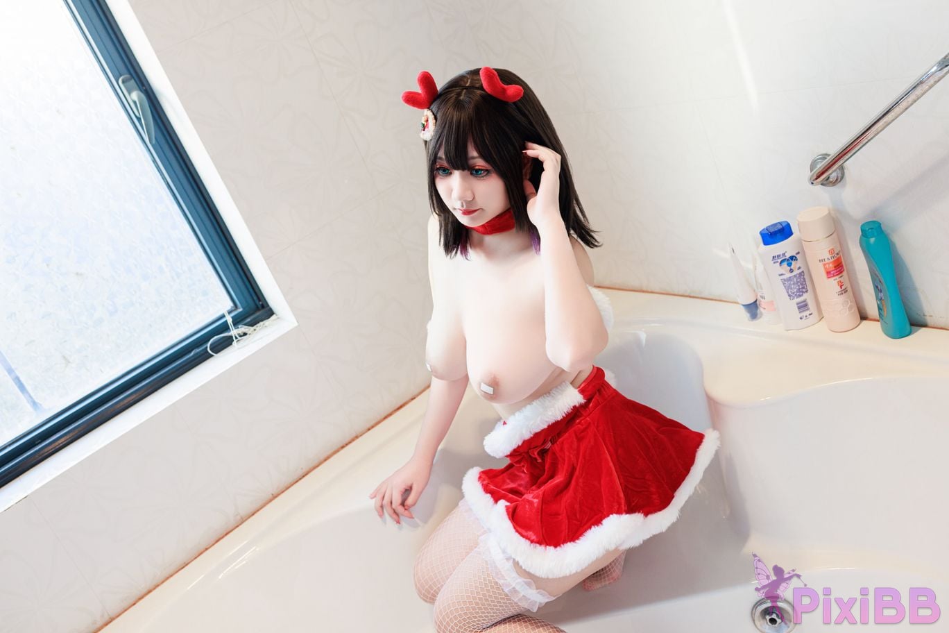 Cosplayer A Xuexue Christmas at home PixiBB.COM 005