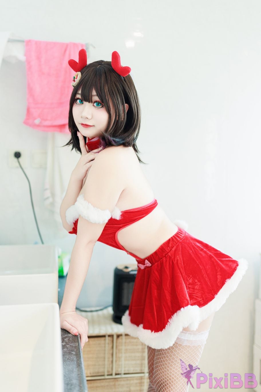 Cosplayer A Xuexue Christmas at home PixiBB.COM 057