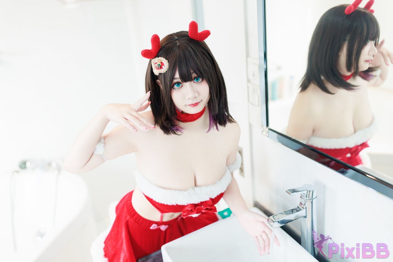 Cosplayer A Xuexue Christmas at home PixiBB.COM 058