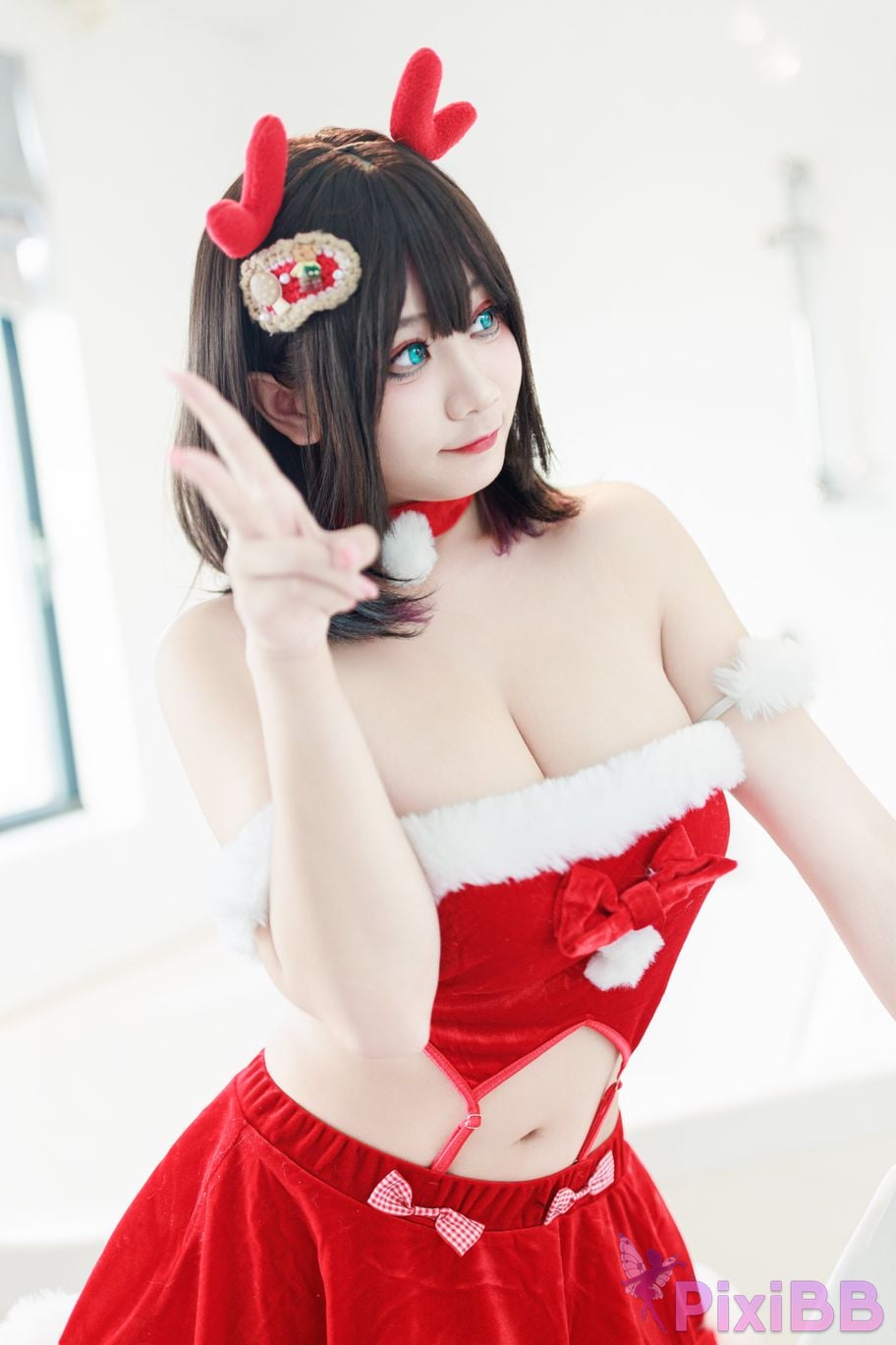 Cosplayer A Xuexue Christmas at home PixiBB.COM 067